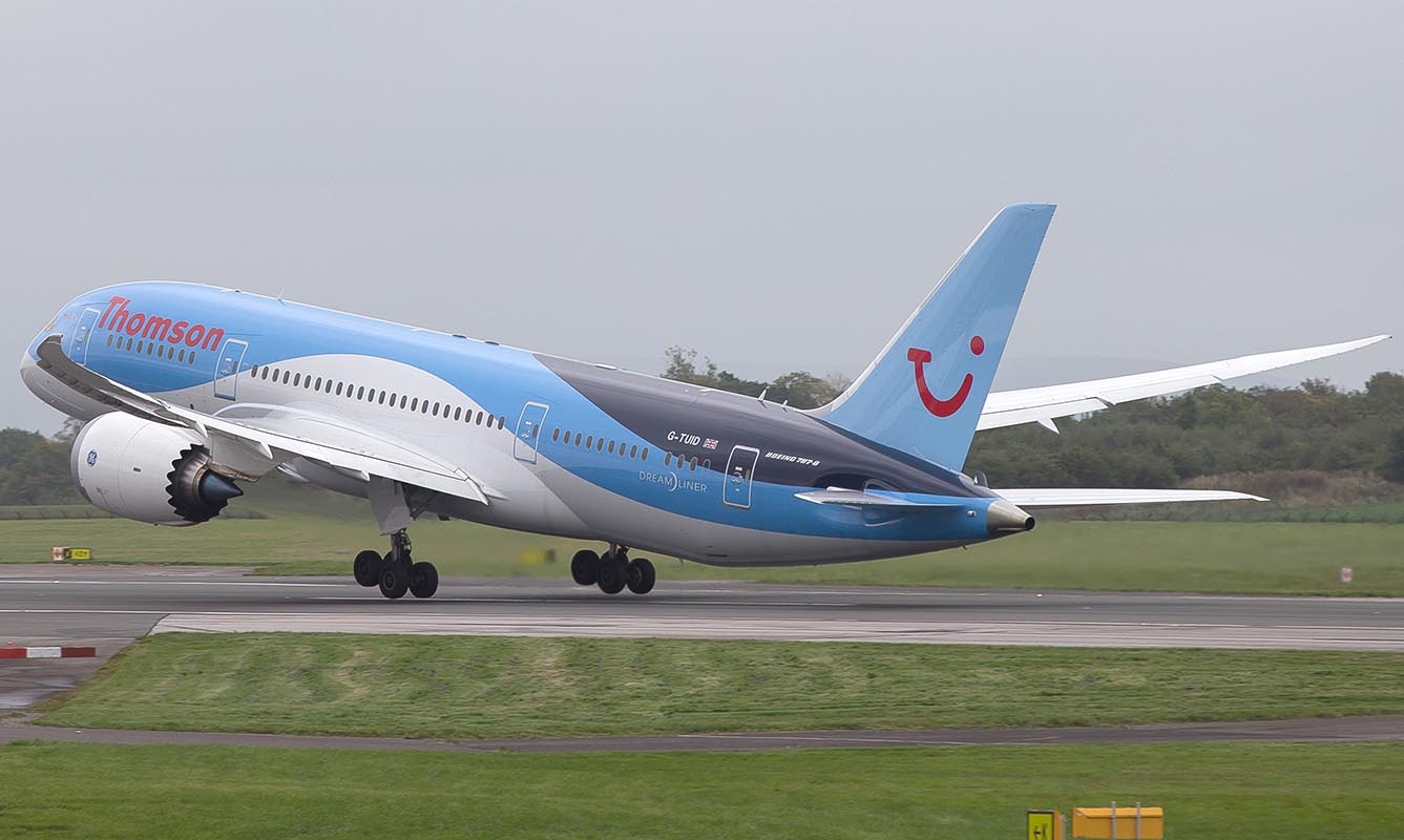 Thomson_Boeing_787-8_G-TUID_MAN_(UK)