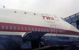 Boeing_747-131,_Trans_World_Airlines_(TWA)_JP7174508