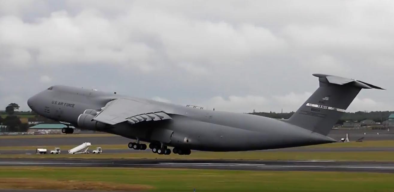 Video Usaf C 5m Super Galaxy S Takeoff From Prestwick In Just 22 Seconds Airlive
