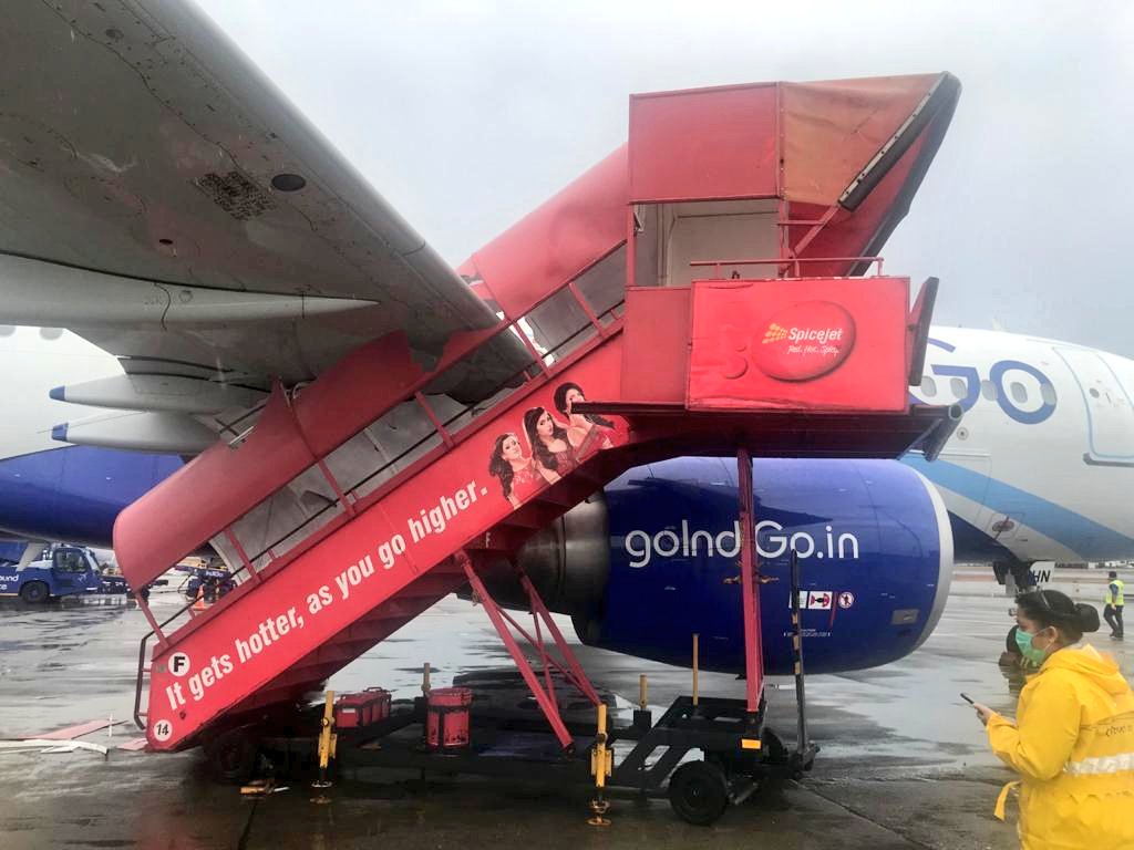 Incident An Indigo A320 Has Been Damaged By Ground Stairs Of Spicejet Airlines At Mumbai Airport Airlive